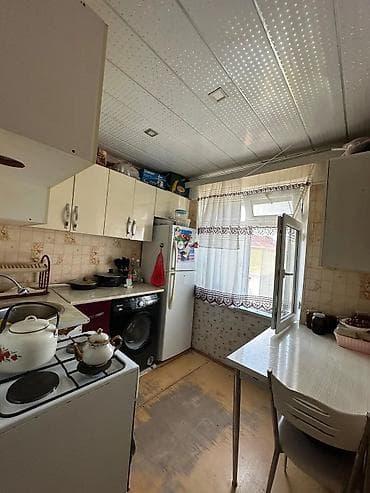 2 otaqlı evler: 2 otaqlı mənzil – geniş qonaq otağı, mətbəx, sanitar qovşağı və dəhliz — 2