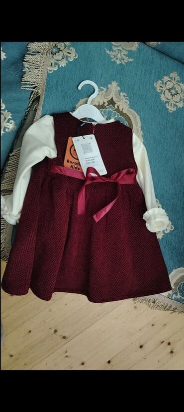 sarafanlar 2020: Uşaq paltarı dəsti heç geyinilməyib uşağa balaca olduğu üçün.2,3,4 — 2