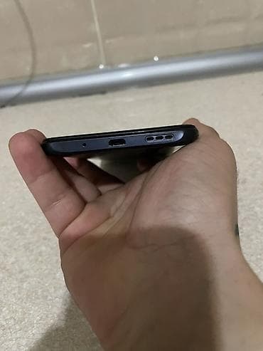 redmi 4 a: Xiaomi 32 GB, rəng - Qara, 
 İki sim kartlı — 3