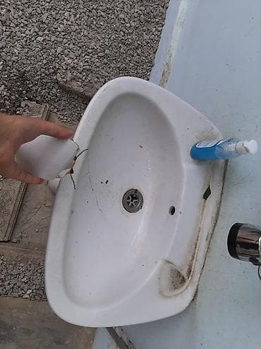 Alt ust verilir son qiymetdir qirigi var qirig hissesi atilmayib