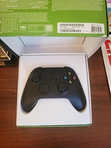 Elektronika: Xbox axırıncı nesil XS pultu orginal ve yenidir.Bluetooth bağlantısı — 3