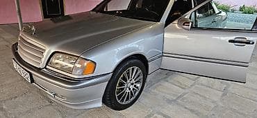 mercedes benz 208 d: Mercedes-Benz C-Class: 2.3 l | 1999 il Sedan — 8