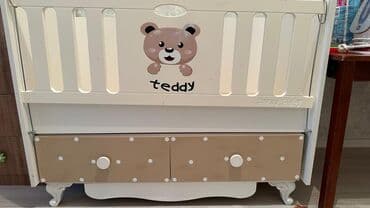 Oğlan və qız üçün, Dördbucaq, Beşik, Dəstsiz, Matrassız, Yellənmə mexanizmsiz