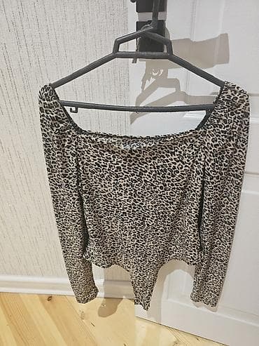 dest paltar: SHEIN qadın bluzu - Brend: SHEIN - Ölçü: M (EU 38, US 6) — etiketdə — 2