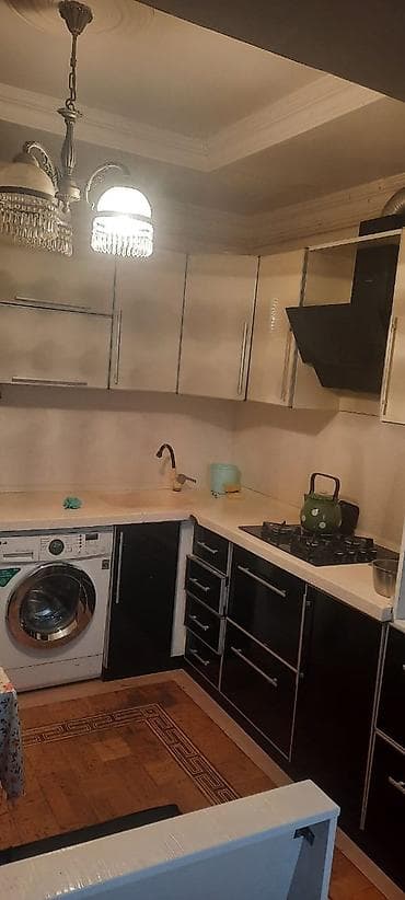 otaq 13: Mənzildə 2 otaq planı: geniş dəhlizdən qonaq otağına və ayrıca mətbəxə — 3