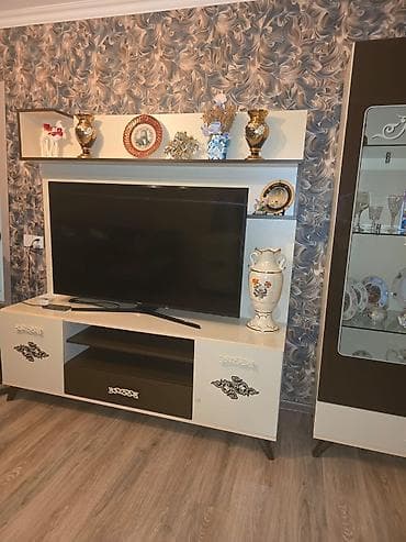 televizo: Qonaq otağı üçün mebel dəsti Tərkibi: - Geniş bufet-konsol: üstündə — 4