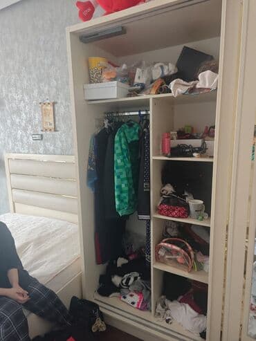 Divan və masa dəstləri: Dolab-asılqan — 4