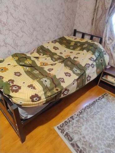 раскладная кровать: Б/у, Односпальная кровать, Без подьемного механизма, С матрасом, Без выдвижных ящиков — 1