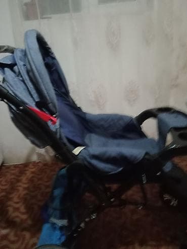 Yemək masaları, oturacaqları: Klassik gəzinti arabası — 2