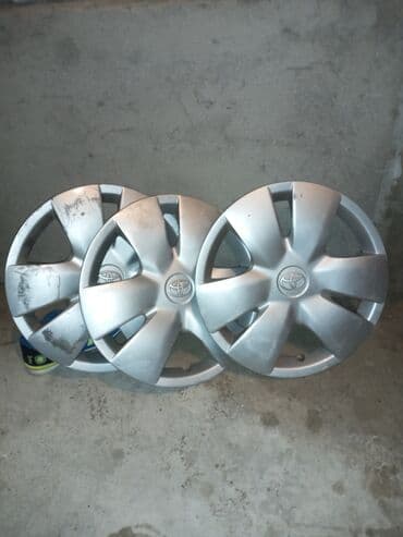 Disklər: Toyota prius 20 kuza original təkər qapaqları 3 ededi var yeni — 3