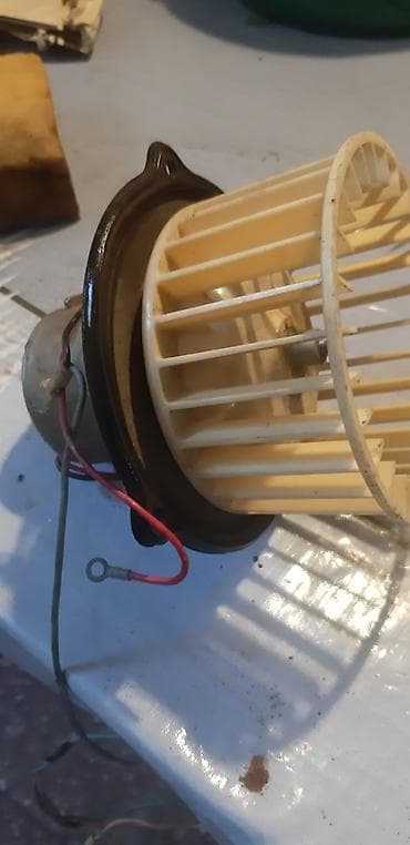 Avtomobil soba ventilyatoru (blower motor) – radial tip pervanə ilə