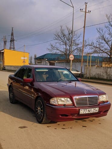 zongshen spex 150: Mercedes-Benz C 200: 2 l | 1999 il Sedan — 2