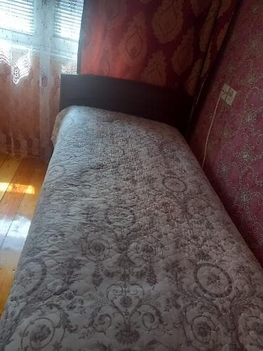 setqa kravat: Carpayi 120azn. Matras var (Yatash firmasi). Tecili evden cixmalidir — 1