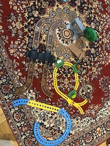 oyuncaq kompüter: Uşaq üçün relsli oyuncaq dəsti - Bir neçə fərqli rels sistemi: açıq — 5