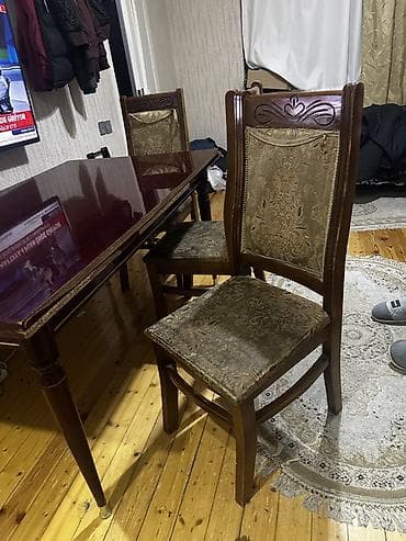 kicik masa: Mətbəx üçün, İşlənmiş, Açılmayan, Dördbucaq masa, 4 stul — 2