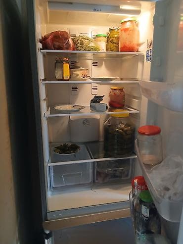 Mikrodalğalı sobalar: 2 qapılı Indesit Soyuducu Satılır, rəng - Gümüşü — 2