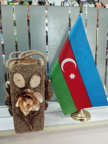 taxtadan gul qablari: Bir vaza — 4