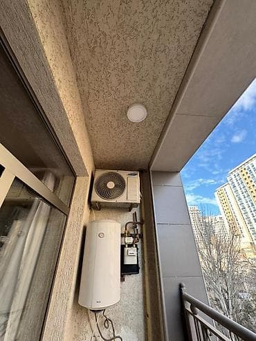 otaqlı: Yeni təmirdən çıxıb yaşayış olmuyub 6cı mərtəbədir,28 may metrosunun — 9