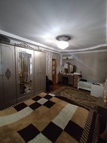 ev ve bag: 3 otaqlı, 200 kv. m, Orta təmir — 2