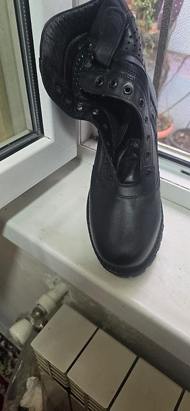 bot kişi: Təzədir. Qara rəngdədir . İstifadə etmədiyim üçün satıram. 2 letni, 2 — 7