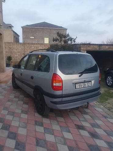Opel Zafira: 1.6 l | 2001 il 350000 km