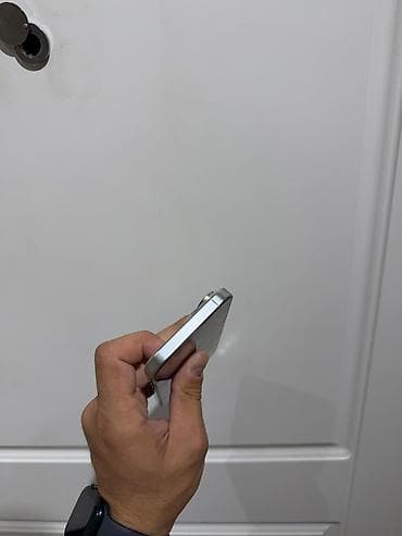 apple komputer: IPhone 16 Pro, 128 GB, White Titanium, Simsiz şarj — 6