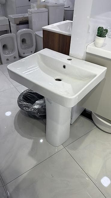 Keramik lavabo və piyada (pedestal) dəsti - Material: yüksək