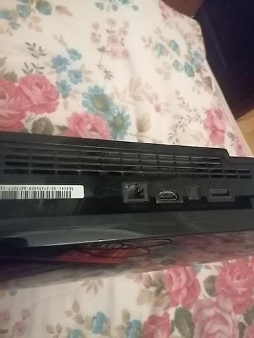 playstation 3 satiram tecili: Salam bu plastation 3dür üsdünde her şeyi verilir 2dene pult var — 2