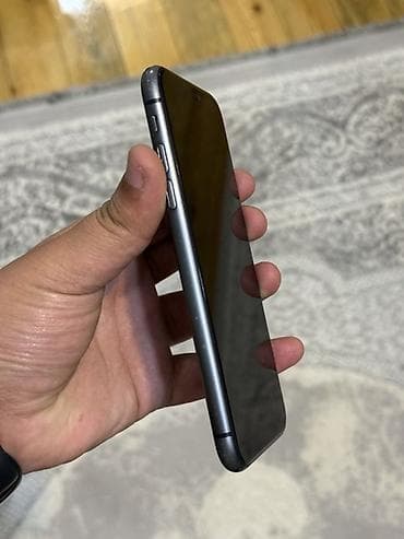 iphone 11 pro max 2 ci el: IPhone 11, Qara, Face ID — 3