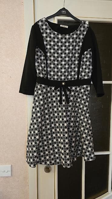 sarafan don: Her bir paltarin oz qiymeti var. Razmerler 38,40 ve 42 dir. Paltarin — 1