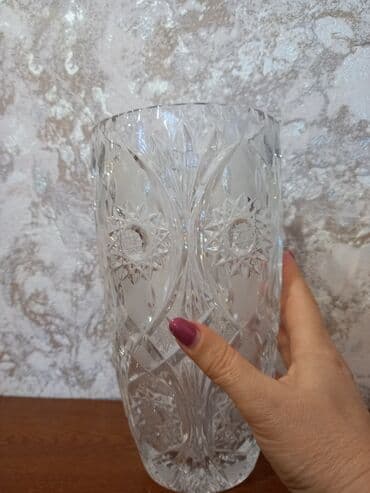 xrustal güldan: Bir vaza, Xrustal — 1