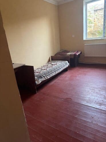 ecemide kiraye evler ucuz: Hər şəraitli. komsamol dairəsində piyada keçidin yanında. 2 otaqlı — 4