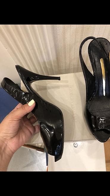 versace qizil sepler: Qadın ayaqqabısı – qara lak dəridən açıq burunlu, arxası açıq — 5