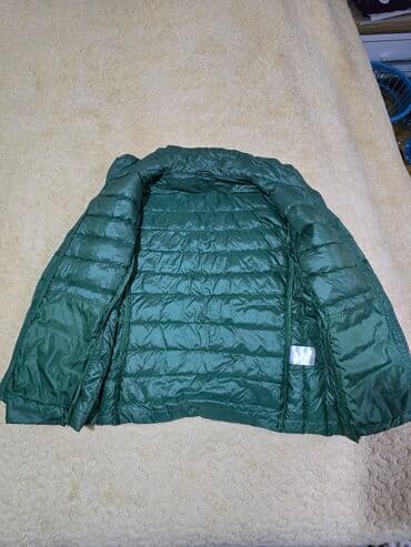 uzuk sekilleri: Yüngül şişmə qadın gödəkçə – tünd yaşıl rəngdə - Model — 3