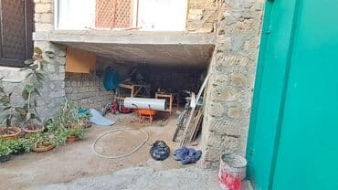 7 ve 8 mkr satilan evler: 3 otaq 1 zal. giriş kalidor, ve hamam tualet . heyetdede ayrica tualet — 11