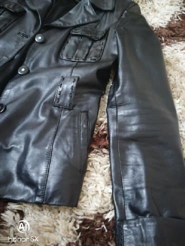 i̇şgüzar kişi gödəkçəsi: Təmiz Deri kuttka. 350 manata alinib. Az geyilib. İdeal — 2