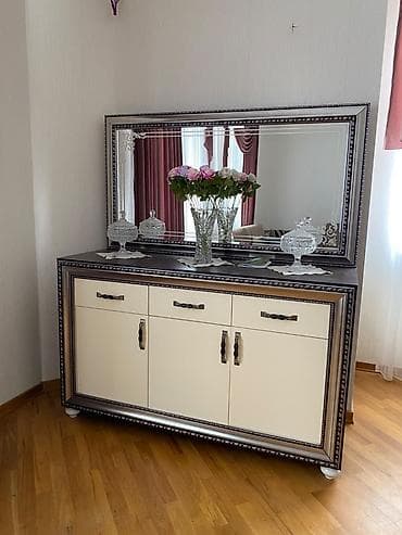donuz əti satışı: İşlənmiş, Komod, TV altlığı, Servant — 4