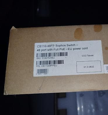 Sophos CS110-48FP şəbəkə switchi - Model: CS110-48FP (P/N