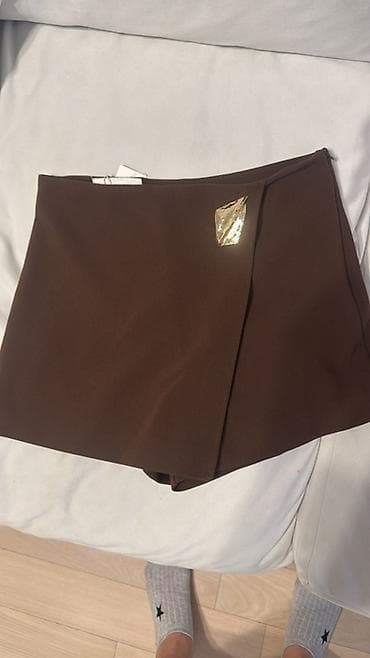 u s polo: ZARA yenidir.Etiketli 79 azn alinib.
Koricnevi rengde S razmer — 2