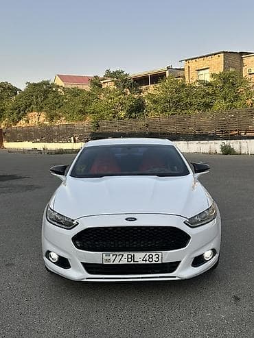 Ford Fusion sedan - Korpus: ağ rəng, 4 qapı, liftback üslublu arxa — 2