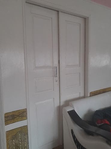 padval qapisi: Ağ rəngli ikiqat otaq qapısı - Model: ikipanelli, ikitaylı (mərkəzdən — 2