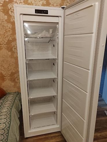 Gorenje dik dayanan dondurucu - Rəng: ağ, minimalist düz qapı dizaynı — 3