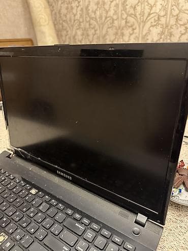 Samsung noutbuk (seriya: NP300/NP350 xətti görünüşündə) — 3