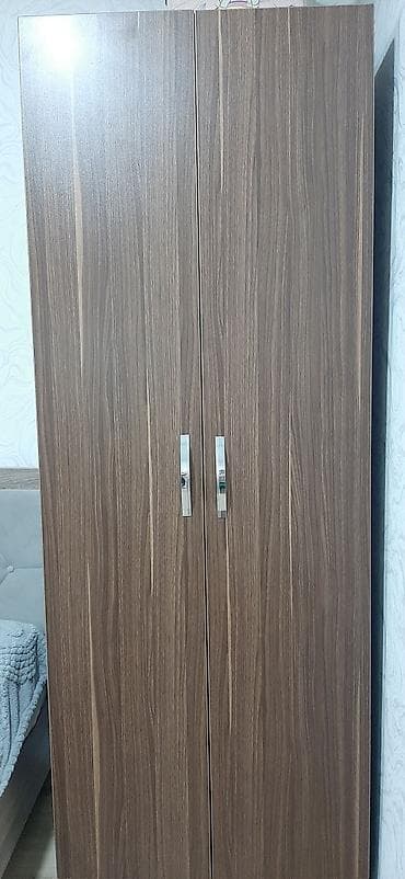 iwlenmiw wkaf: Ağ rəngdə sürgülü qapılı qarderob şkafı. - Ön hissədə iri güzgülü — 4