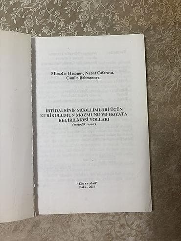 Satılır: 2 ədəd kitab dəsti 1) Solfecio. Hissə 1 – Tək­səslilik — 4