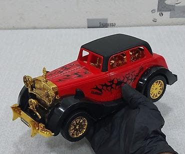 Mercedes Zeppelin oyun maşını klassik retro sedan modeli. Mercedes — 2