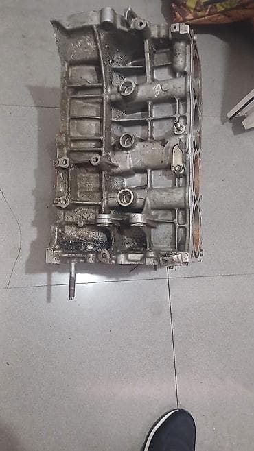 ucuz niva: Salam Blok satılır Tayota Kamry 2008 modelindi 2.4 matorun blokudu — 6