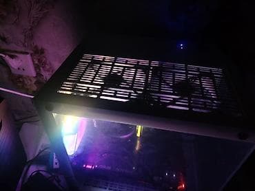 RGB işıqlanmaya malik oyun kompüteri və monitor dəsti 1080ti r5 3600 — 3