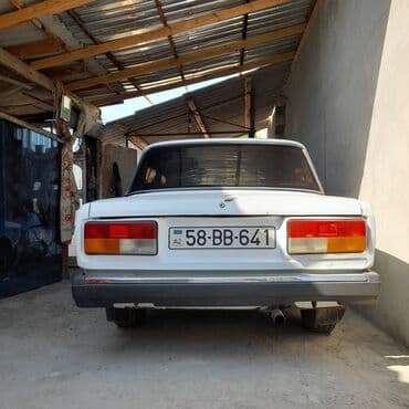 ваза напольная стеклянная высокая без узора: VAZ (LADA) 2107: 1.6 l | 1992 il 18650 km Sedan — 6