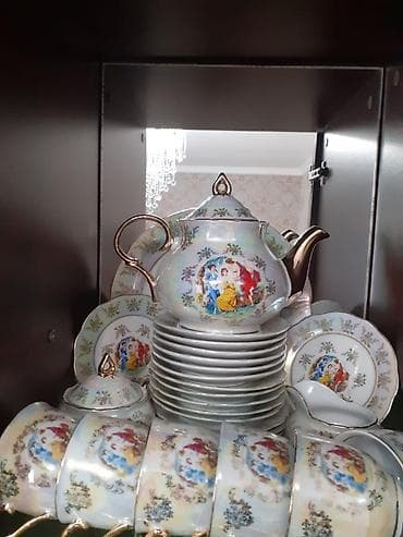 Çayni serviz.Csakasinin birinin qulpunda qiriq var ona göre deyerinden lalafo.az -da Çayni serviz.Csakasinin birinin qulpunda qiriq var ona göre deyerinden